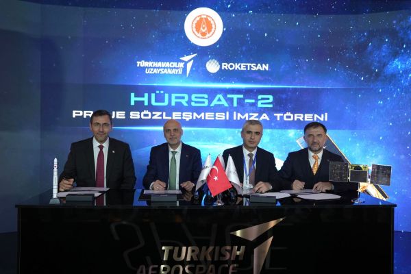 TUSAŞ VE ROKETSAN HÜRSAT-2 İÇİN İMZALARI ATTI